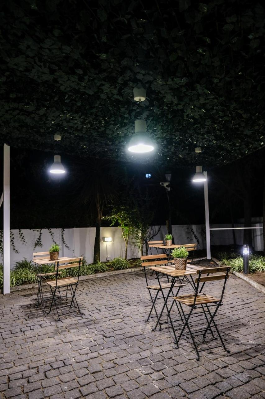 4U Lisbon VI Guesthouse Airport エクステリア 写真