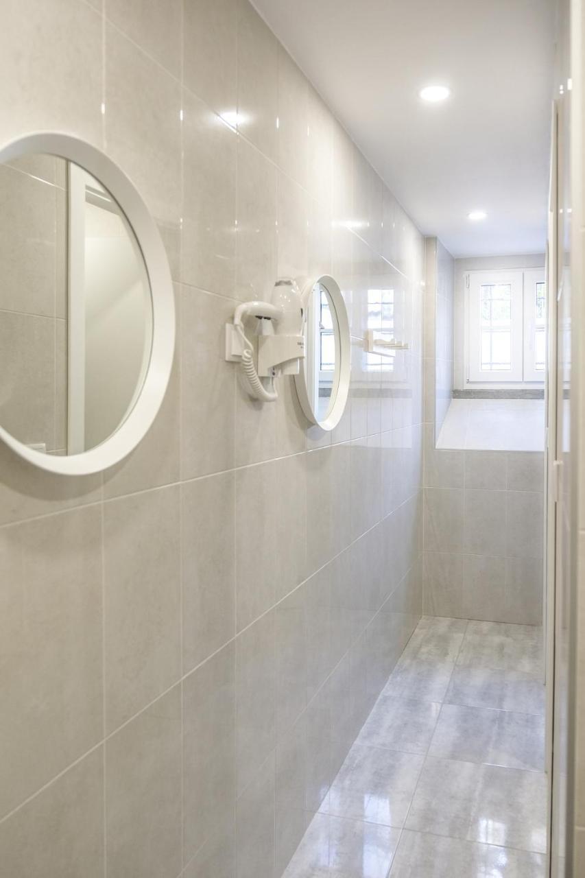 4U Lisbon VI Guesthouse Airport エクステリア 写真