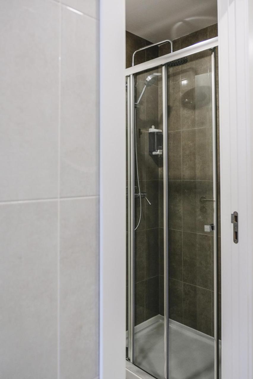 4U Lisbon VI Guesthouse Airport エクステリア 写真