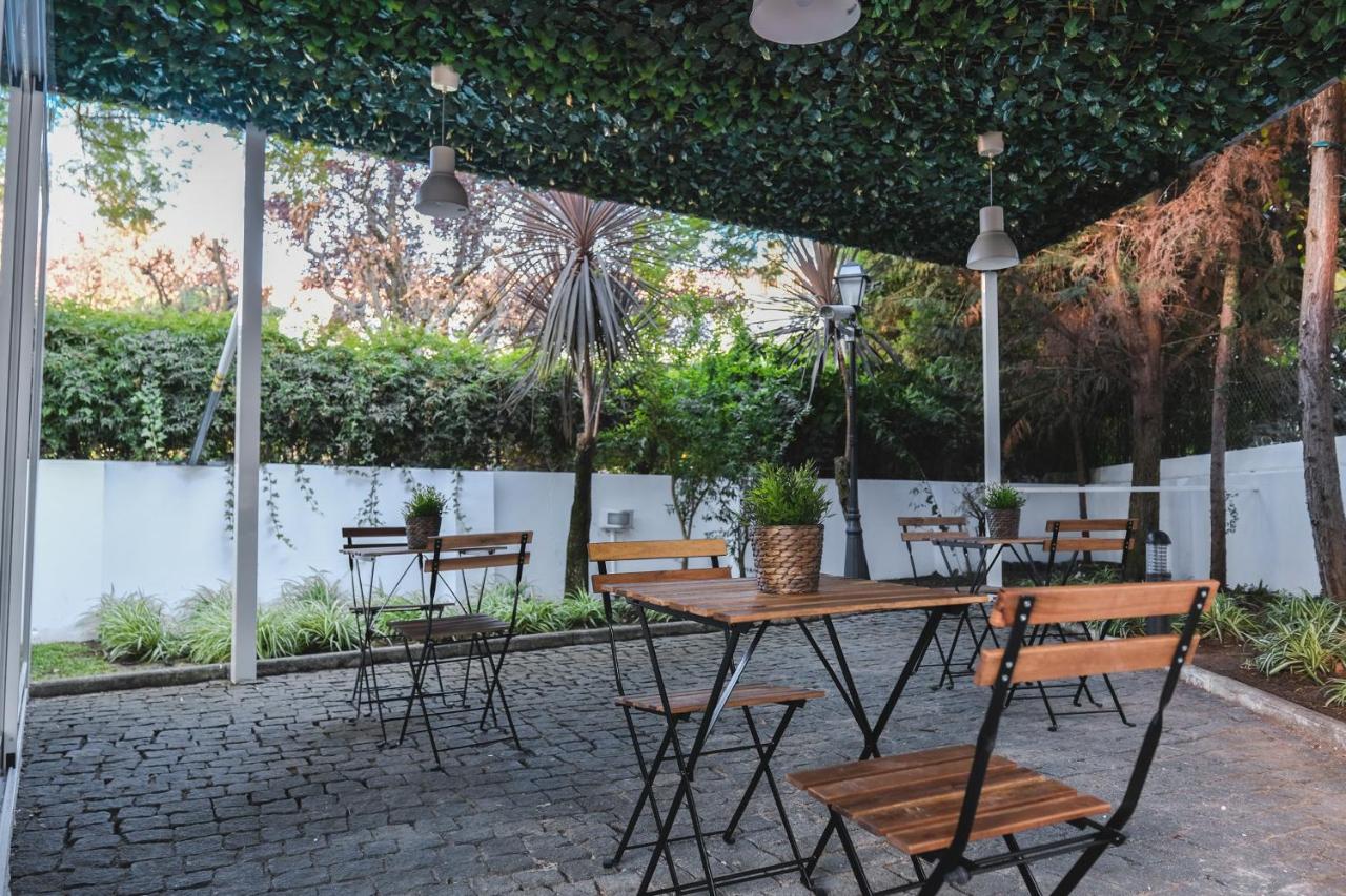 4U Lisbon VI Guesthouse Airport エクステリア 写真